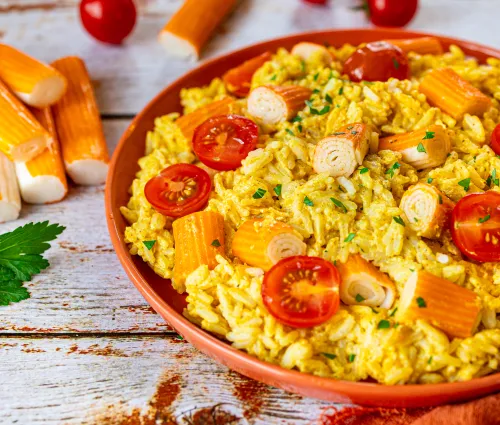 Recette riz au curry, tomate et surimi Fleury Michon