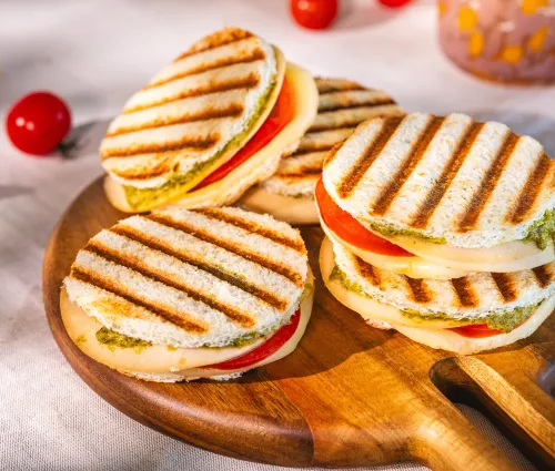 Mini croque emmental, tomate et Tranches Végé Haricot Blanc Fleury Michon