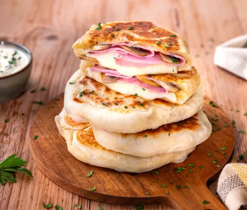 Naans champignons, mozza et Jambon Le supérieur 